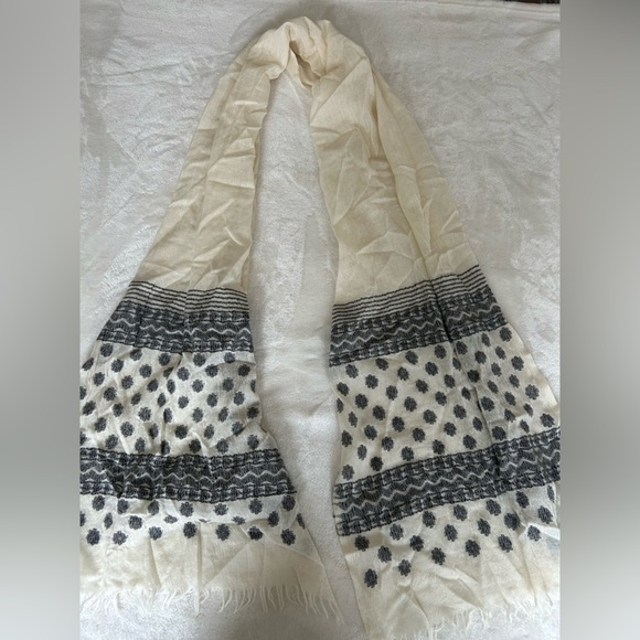 Eileen Fisher Scarf - Picture 1 of 4